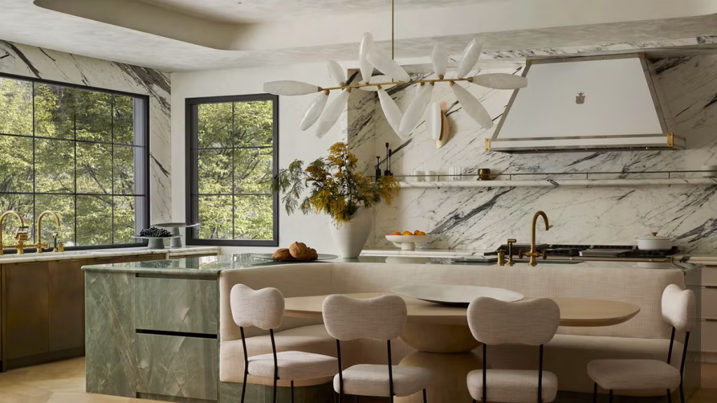 Modern Kitchen Decor
